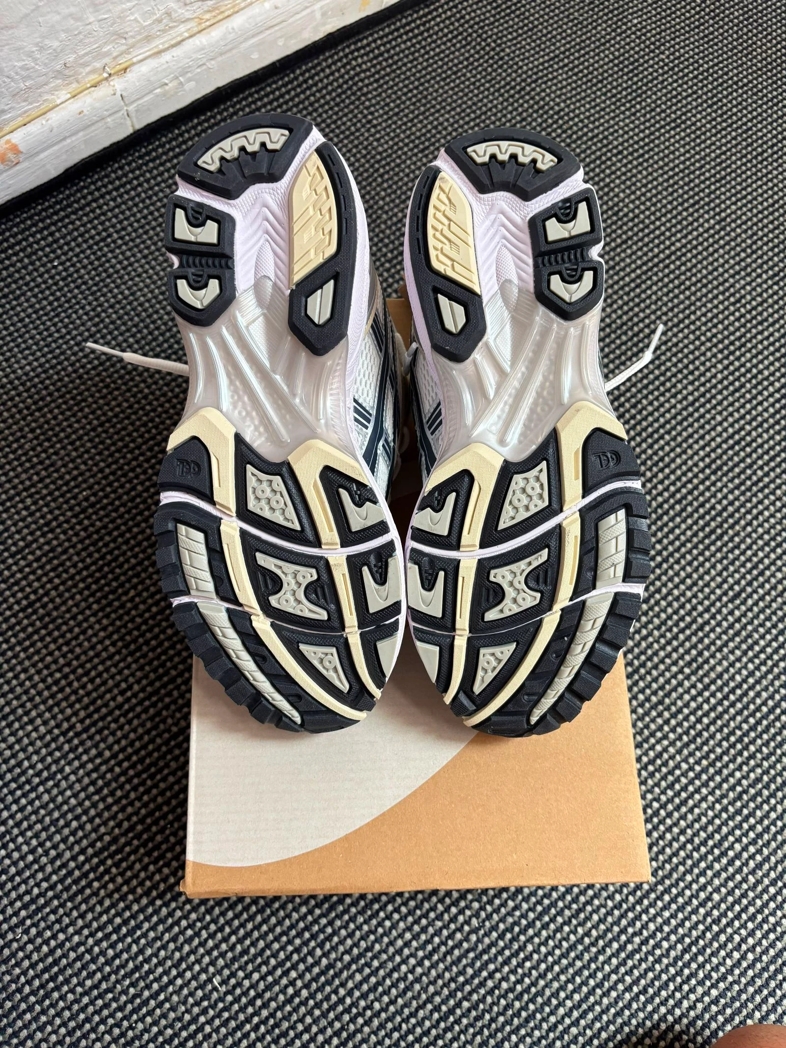 Asics kayano 14 – photo 5